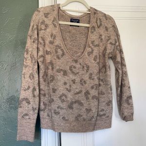 Abercrombie Sweater Leopard